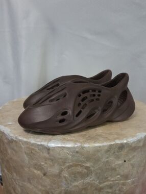 Brown Slip-On Foam Sneakers